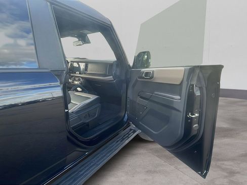 Used 2024 Ford Bronco Wildtrak image 22