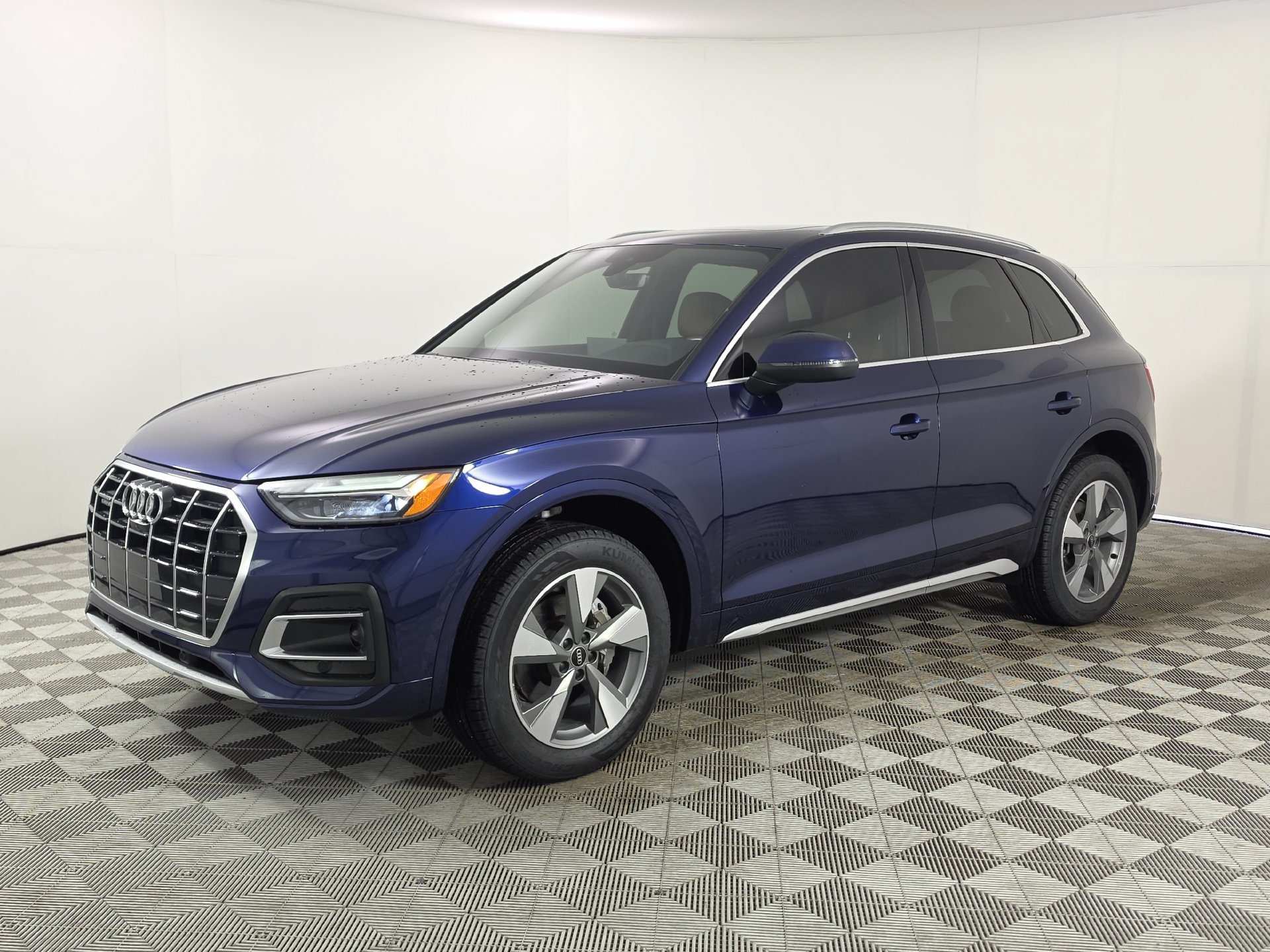 Certified 2024 Audi Q5 2.0T Premium Plus w/ Premium Plus Package AWD/4WD image 40