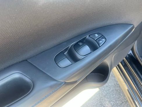 Used 2019 Nissan Sentra SR Turbo FWD image 16