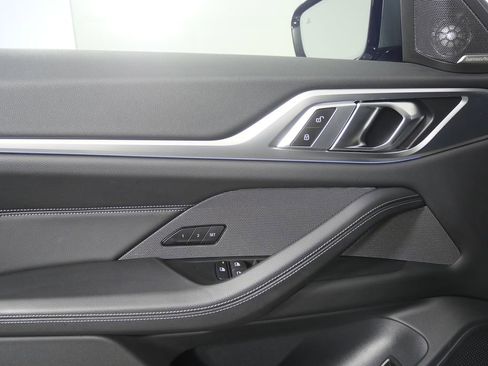 Used 2023 BMW i4 eDrive35 image 8