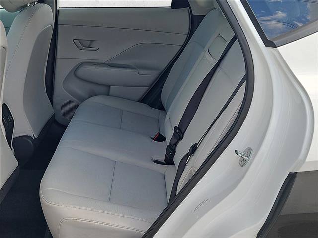 Used 2025 Hyundai Kona SEL FWD image 17