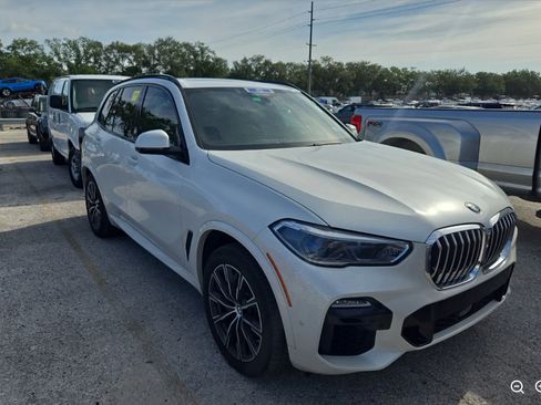 Used 2019 BMW X5 xDrive50i w/ M Sport Package AWD/4WD image 6