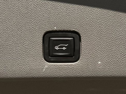 Certified 2022 Cadillac XT6 Premium Luxury w/ Technology Package image 34