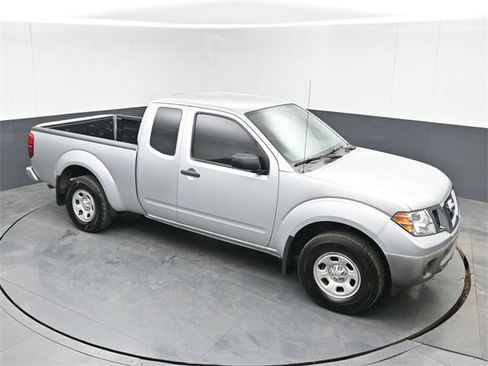 Used 2019 Nissan Frontier S image 1