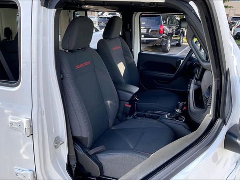 Used 2024 Jeep Wrangler Unlimited Rubicon image 7