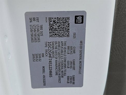 New 2025 Chevrolet Express 3500 Extended w/ Driver Convenience Package image 28