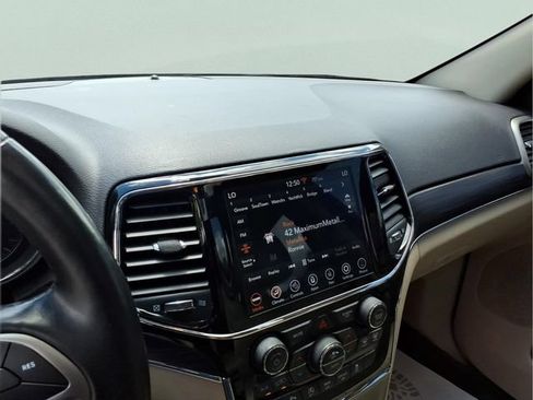 Used 2021 Jeep Grand Cherokee Limited AWD/4WD image 27