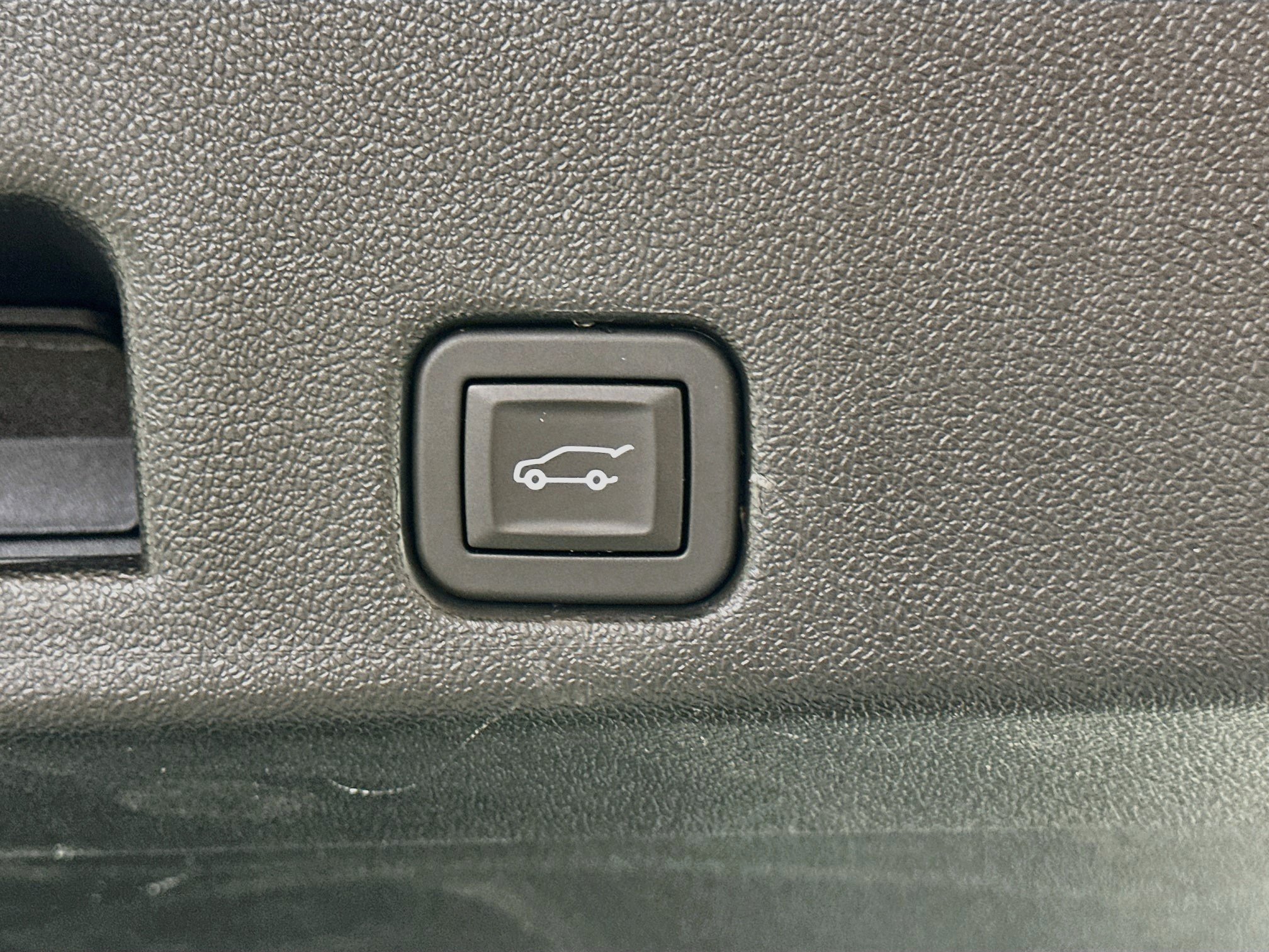 Used 2025 Chevrolet Traverse LT FWD image 31