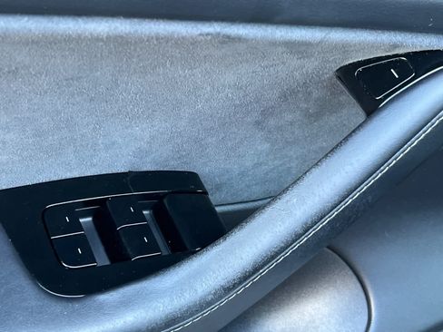 Used 2018 Tesla Model 3 AWD/4WD image 13