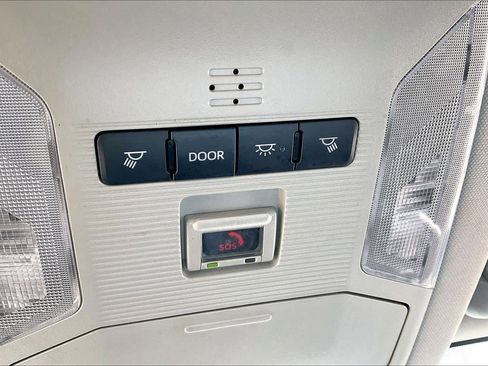 Used 2024 Toyota RAV4 XLE image 33