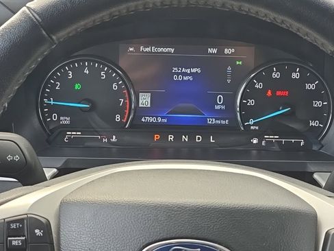 Used 2022 Ford Explorer XLT w/ Equipment Group 202A image 30