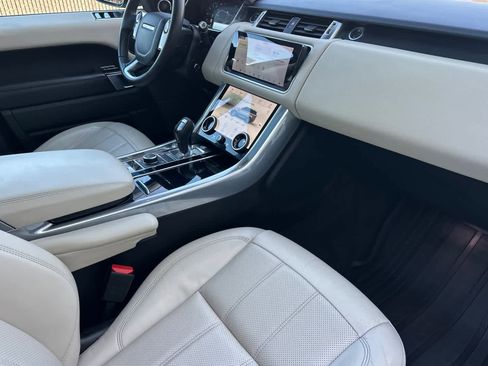 Used 2019 Land Rover Range Rover Sport HSE image 15