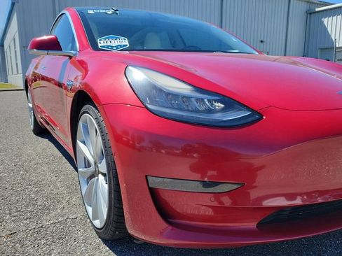 Used 2020 Tesla Model 3 Performance image 32