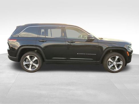 New 2024 Jeep Grand Cherokee Limited 4xe w/ Luxury Tech Group II image 7