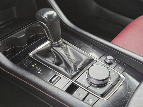 Used 2024 MAZDA MAZDA3 s image 9