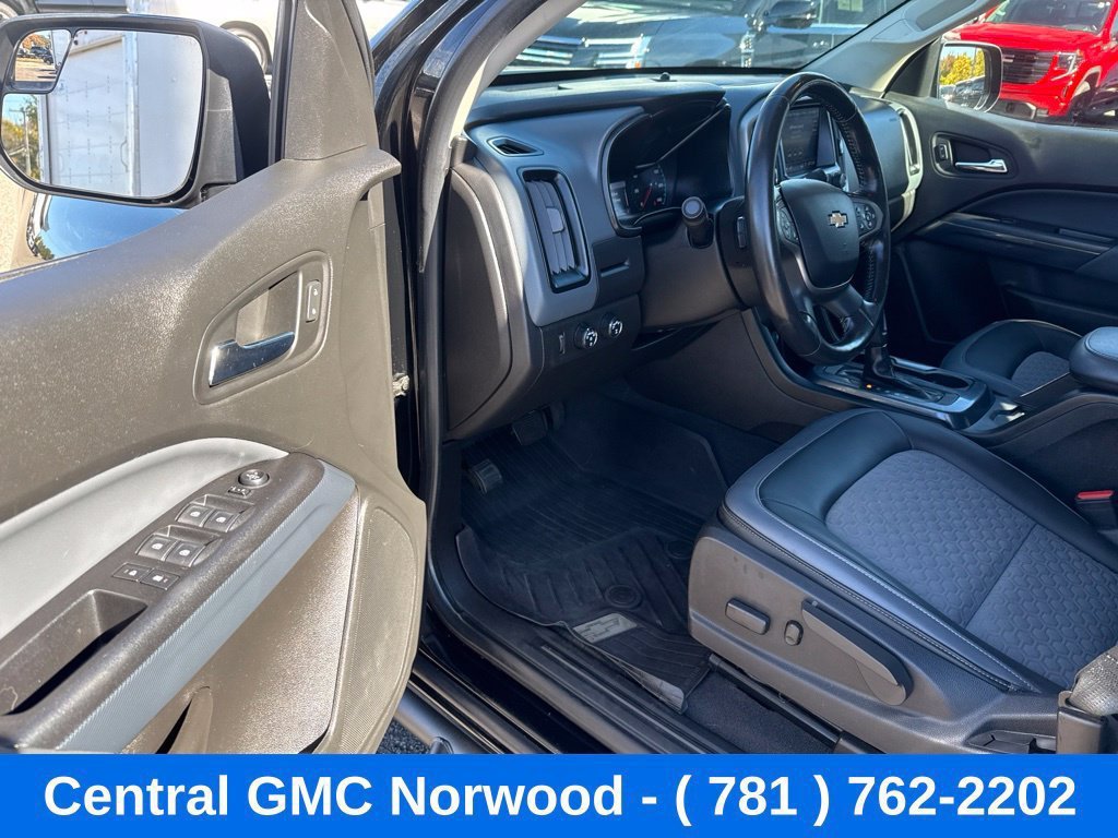 Used 2019 Chevrolet Colorado Z71 w/ Z71 Midnight Edition AWD/4WD image 12