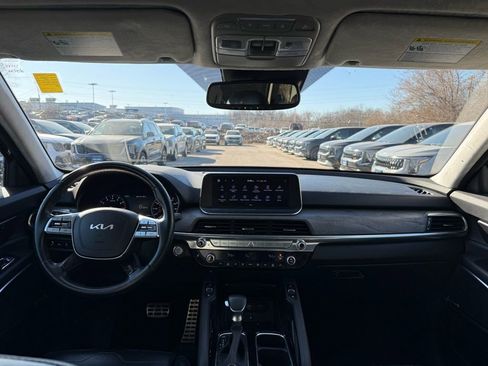 Certified 2022 Kia Telluride SX w/ SX Prestige Package image 20