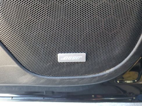 Used 2023 GMC Acadia SLT w/ Technology Package image 29