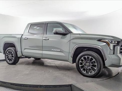 Used 2024 Toyota Tundra Limited AWD/4WD image 11