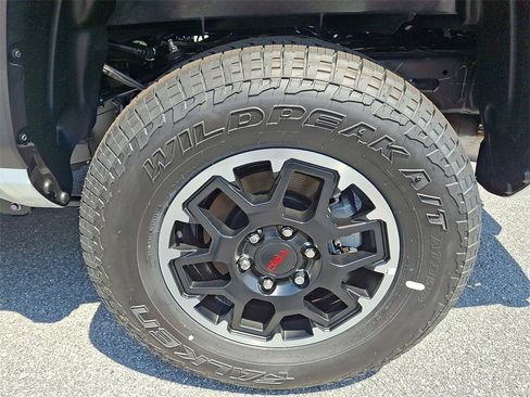 New 2025 Toyota Tacoma TRD Off-Road image 18