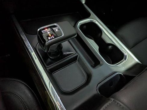 Used 2025 Chevrolet Silverado 1500 LT Trail Boss w/ Convenience Package II AWD/4WD image 13