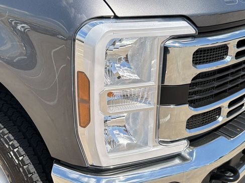 Used 2025 Ford F250 XLT AWD/4WD image 11