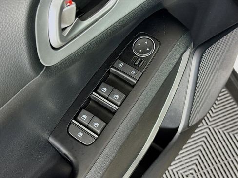 Certified 2025 Kia Soul LX w/ LX Technology Package FWD image 19