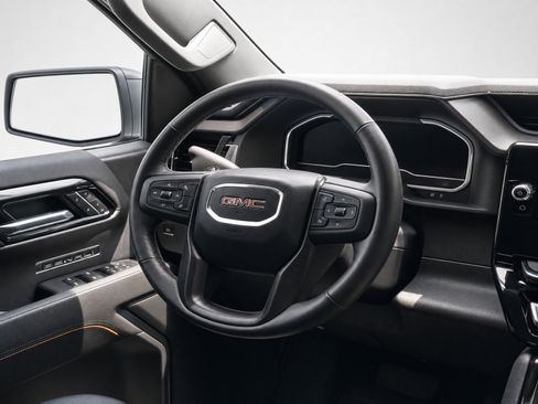 Used 2023 GMC Sierra 1500 AT4 w/ AT4 Premium Package AWD/4WD image 18