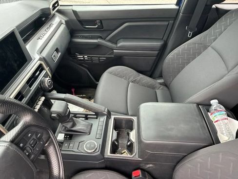 Used 2025 Toyota Tacoma SR5 RWD image 94
