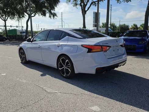 Certified 2025 Nissan Altima 2.5 SR FWD image 6