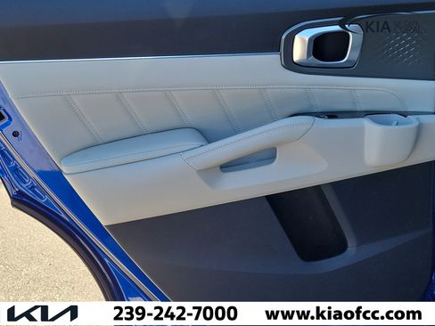 Certified 2022 Kia Sorento SX AWD/4WD image 18