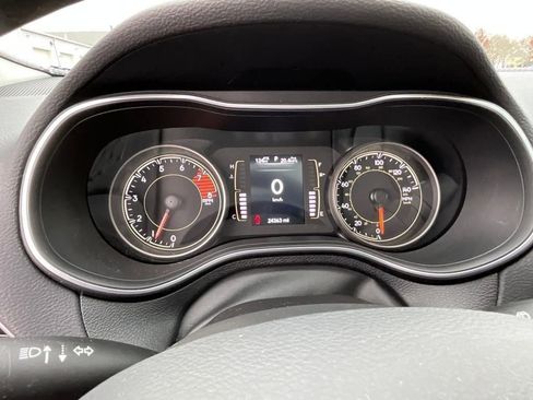 Used 2022 Jeep Cherokee Latitude w/ Sun & Sound Group image 44