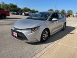 Used 2022 Toyota Corolla LE image 2