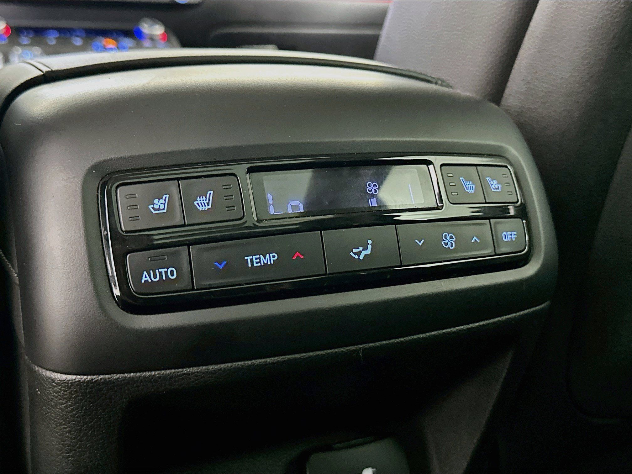 Used 2024 Hyundai Palisade Limited AWD/4WD image 29