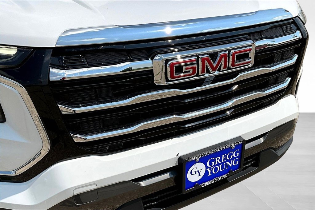 Used 2025 GMC Terrain Elevation AWD/4WD image 35