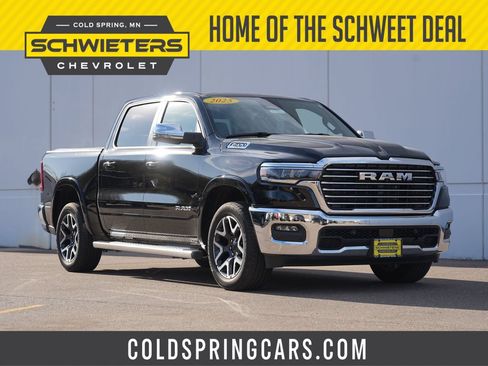 Used 2025 RAM 1500 Laramie AWD/4WD image 1