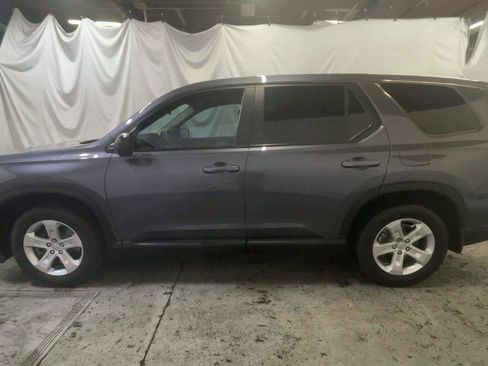 Used 2023 Honda Pilot LX image 5