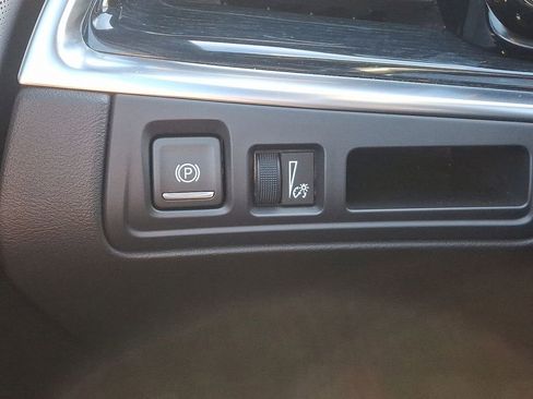 Certified 2024 Cadillac XT5 Premium Luxury w/ LPO, Floor Liner Package image 24