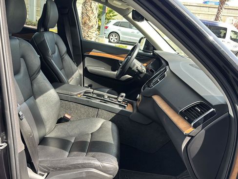 Used 2022 Volvo XC90 T8 Inscription Expression w/ Advanced Package image 12