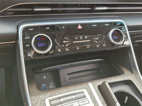 Used 2024 Genesis GV80 3.5T image 21