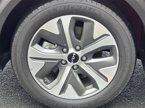 Used 2022 Kia Niro EX Premium image 43