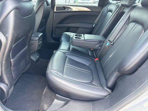 Used 2018 Lincoln MKZ Premiere image 25