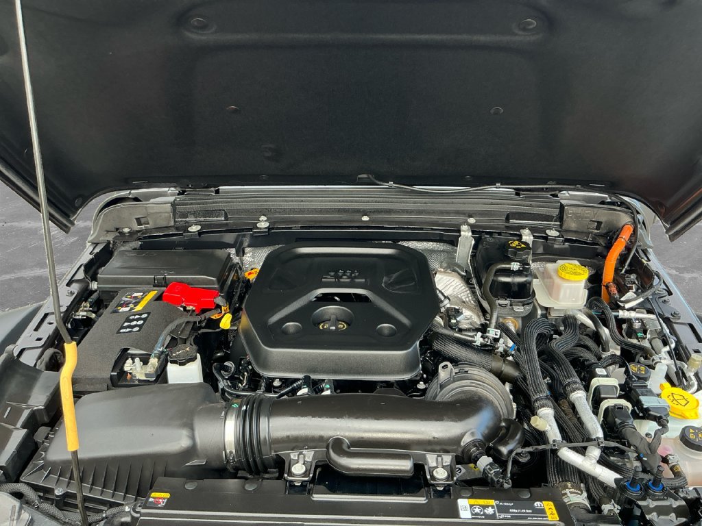 Used 2024 Jeep Wrangler Unlimited AWD/4WD image 18