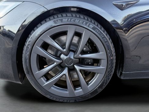 Used 2023 Tesla Model S AWD/4WD image 17