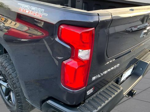 Used 2023 Chevrolet Silverado 1500 LT Trail Boss w/ Convenience Package II AWD/4WD image 27
