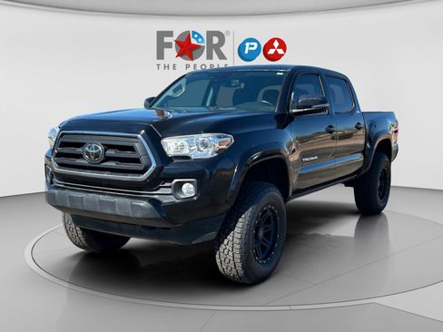 Used 2021 Toyota Tacoma SR5 w/ Technology Package image 1