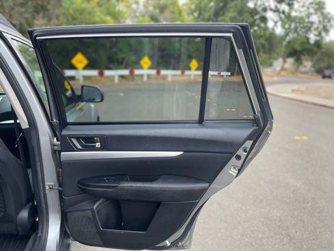 Used 2011 Subaru Outback 2.5i Premium image 20