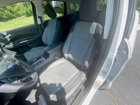 Used 2018 Ford Escape SE FWD image 10