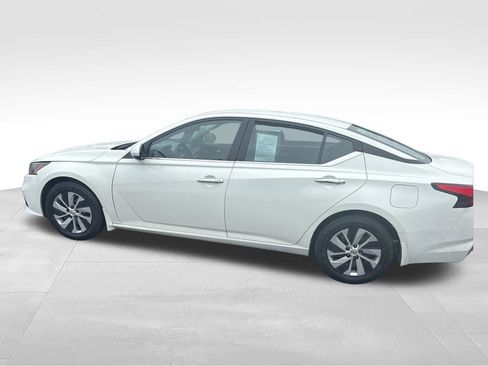 Used 2022 Nissan Altima 2.5 S FWD image 6