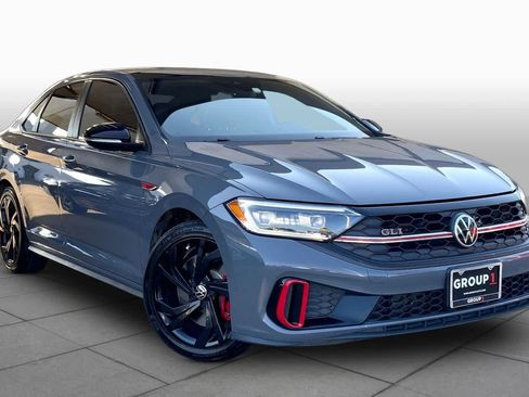 Used 2023 Volkswagen Jetta GLI Autobahn FWD image 3